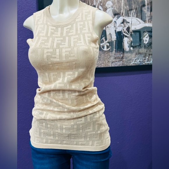 Fendi Top - Picture 2 of 14